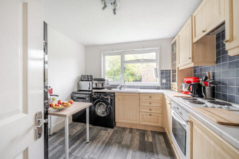 1369469-15-68efae...