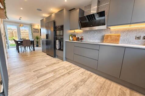 kitchen 3.jpg