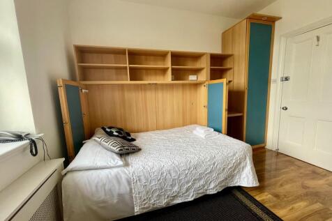 Studio to rent