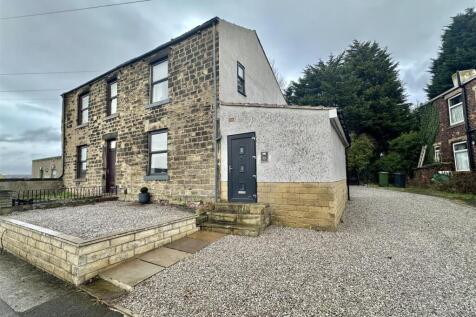 Bramleys Estate Agents - White Lee Road (29).jpg