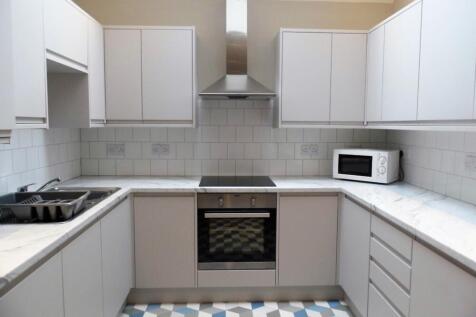5 Bed - Jubilee Drive, Kensington Fields L7 photo 4
