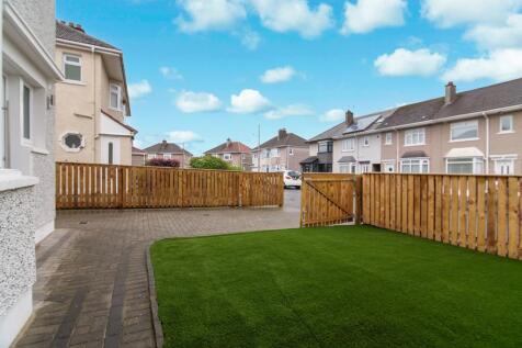 Front Garden/ Driveway
