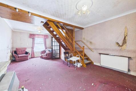 3 - two bedroom house in Victoria Park.jpg