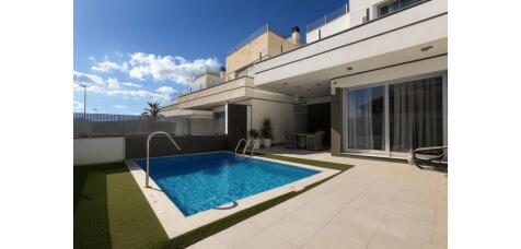 Lomas de Cabo Roig Modern Villa with private pool and roof top solarium.
