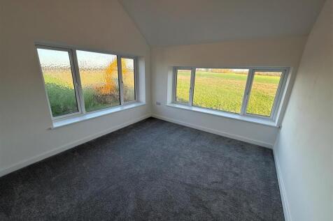 Oats House Bedroom 1.jpg