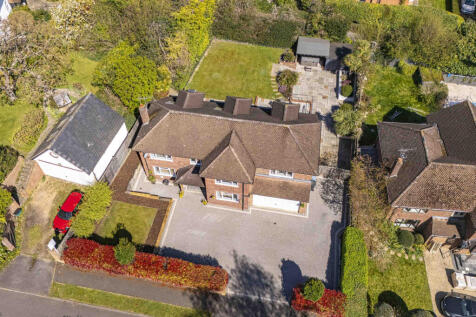 8 Spinfield Lane West, SL7 2DB Drone (LOW RES)-5