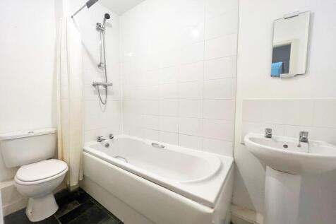 Lockfield, Off Percival Road, Runcorn photo 5