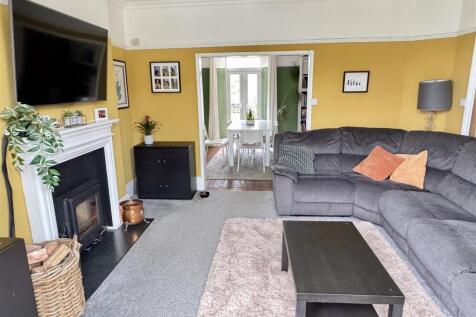 Lounge: