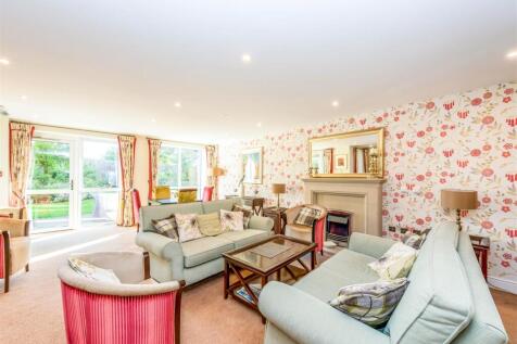 Homeowners Lounge (2).jpg