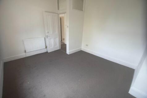 Broomhill Road,Ilford,IG3 photo 4