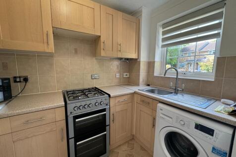 Cudworth Mead, Hedge End, SO30 photo 4