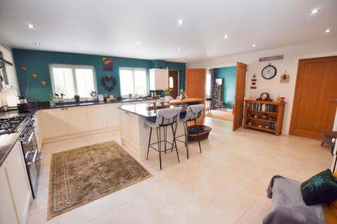 Dinng Kitchen a
