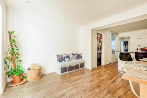 8 robertson road-6.jpg