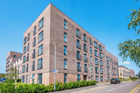 Manchester, M32 - property photo