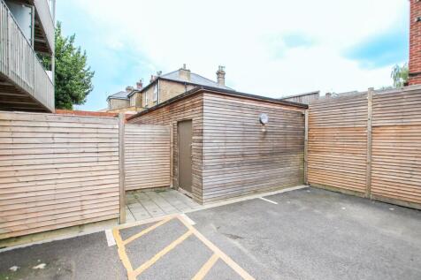 33 Stafford Road, Wallington, SM6 photo 3