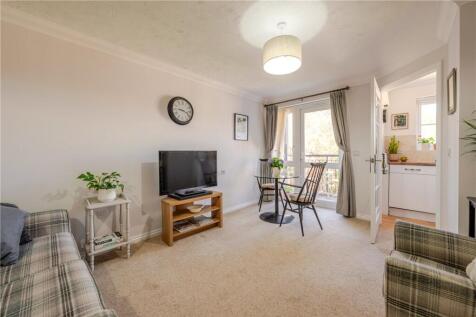 Sitting Room To Bal
