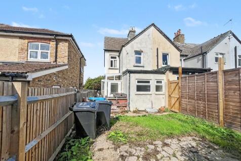 19 Park Road, Caterham CR3 5TB