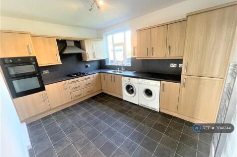 Castle View, Dodworth, Barnsley, S75 photo 2