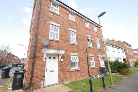 5-bed house on Errington Close, Hatfield, AL10, £2,500/mo