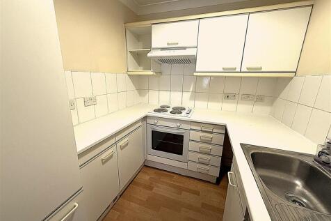 Honeycrag Close, Polegate photo 4