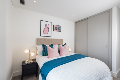 Flat 14, Lambert House, Gartons Way, London, SW11 photo 3