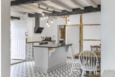 Blythbury Farmhouse Cottage-3.jpg