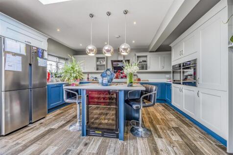 112 Catherington Lane, Horndean-PorticoMarketing-O