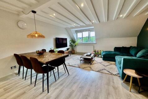 High Wycombe, HP10 - property photo
