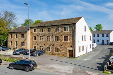 2 Bed Unfurnished Apartment
