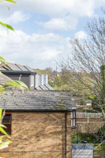 Forest Road, E11