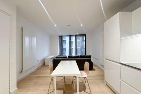 Living/Kitchen/Dinin