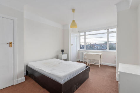 Du Cane Court Balham High Road. SW17 7JU photo 3