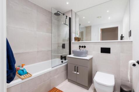 121 Paintworks, BS4-5.jpg