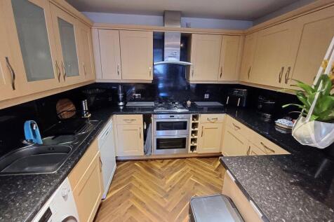 7 Library Place, A/E, SK9 7GP photo 3