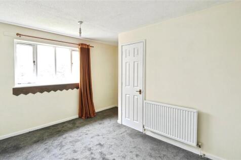 Castle Road, Wellingborough, Northamptonshire, NN8 photo 4