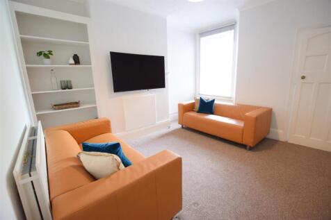 27/28 - Westbourne Grove - Student House photo 3