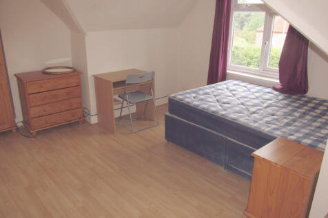 4-bed flat on 200, Christchurch Road, Reading, Berkshire, RG2, £2,400/mo