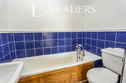 Main bathroom