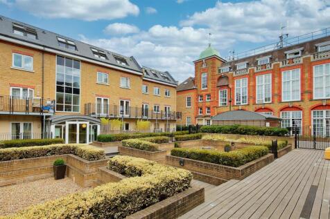 voltaire_buildings_330_garratt_lane_commgdn (1).jp