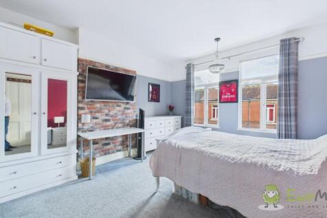 CAM03669G0-PR0031-STILL035