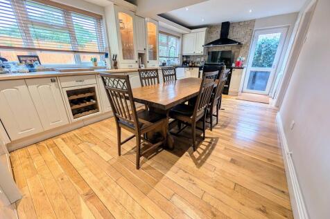 PXL_20251009_1511...