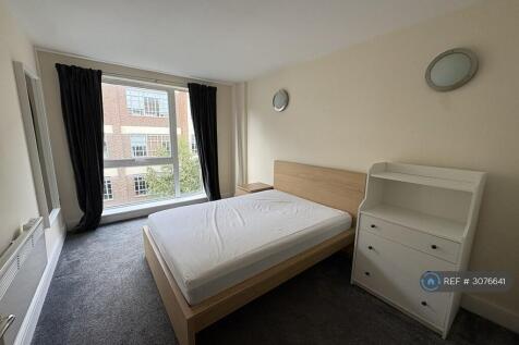 Grove Court, London, SE15 photo 4