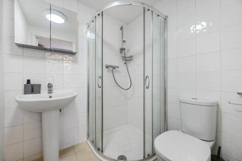 FB - Flat Shepherds Bush Road - 13 (1).jpg