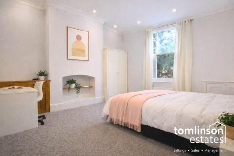 4 Bedroom Terraced House - HMO