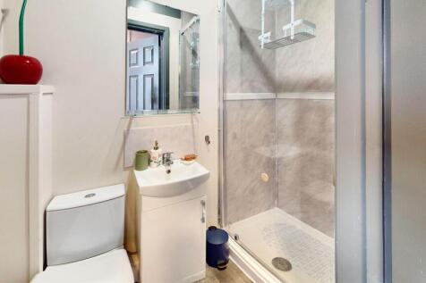 5 Bed 29-33 High Street CV31 1LN photo 3