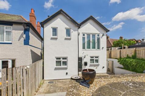 CAM04201G0-PR0091-STILL028