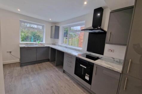 Marians Drive, , Ormskirk photo 4