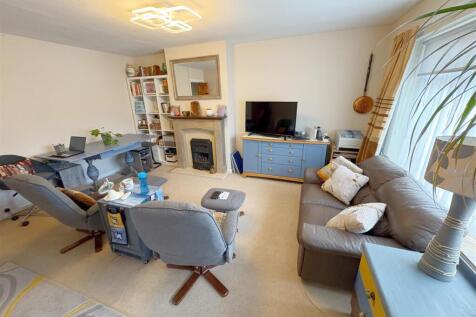 Lounge_Dining room.jpg