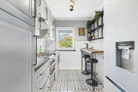 CAM05526G0-PR0058...