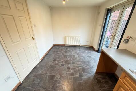 Cedar Walk, Featherstone, West Yorkshire, WF7 photo 3